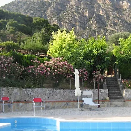 San Fele Alloggio per agriturismo *